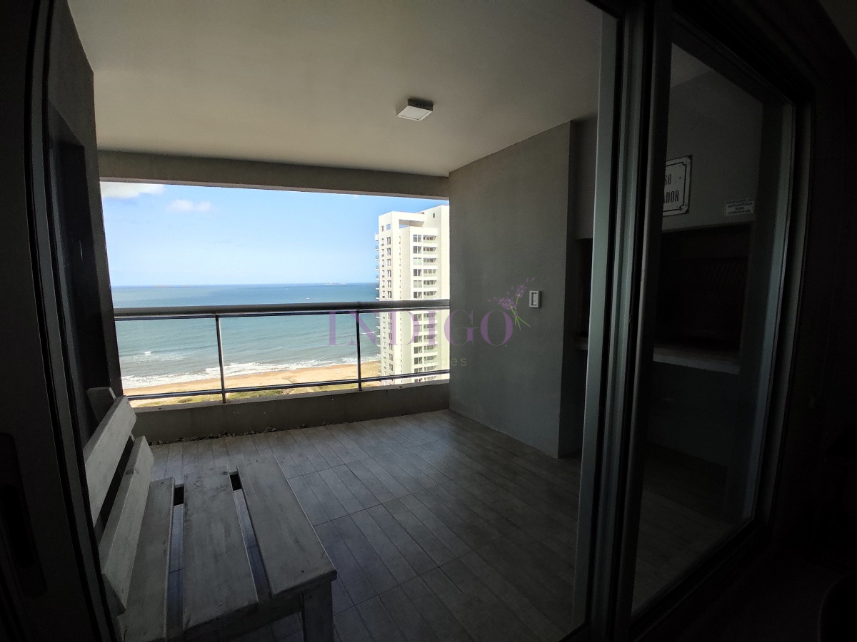 Apartamento Ref.351 - Muy buen Departamento alquiler frente al mar en la  Brava, 3 dormitorios