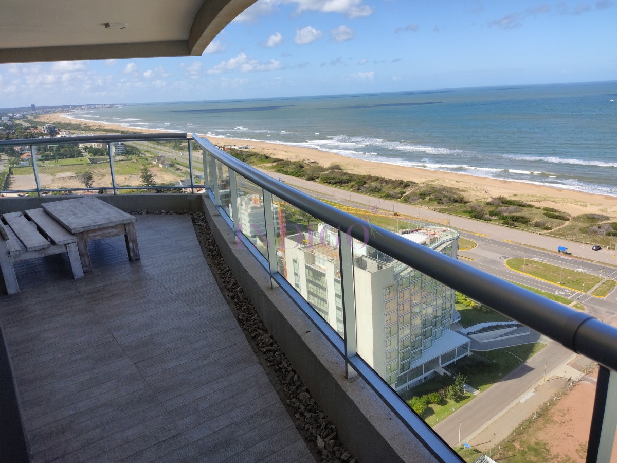 Apartamento Ref.351 - Muy buen Departamento alquiler frente al mar en la  Brava, 3 dormitorios