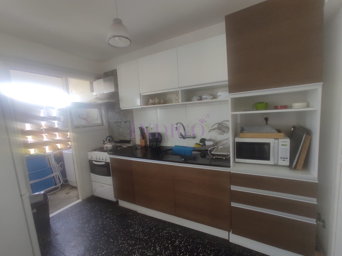 Apartamento Ref.1079 - En venta y alquiler apartamento de dos dormitorios en playa Brava