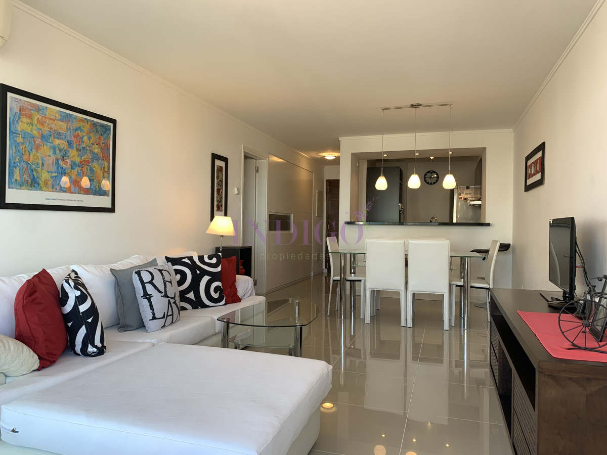 Apartamento Ref.849 - Apartamento en alquiler de 3 dormitorios en Playa Brava con servicios