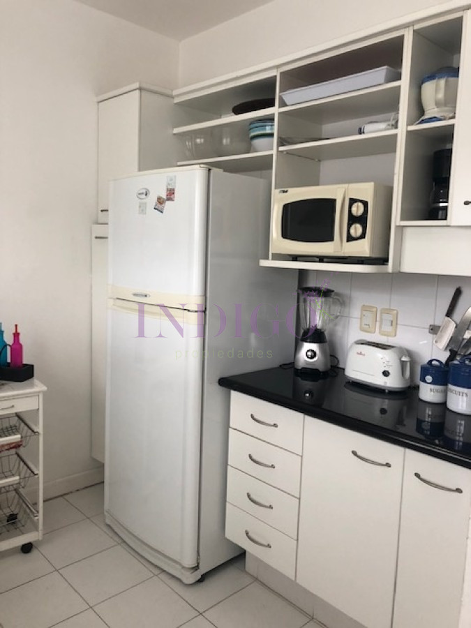 Apartamento Ref.446 - Departamento en La Barra en alquiler casi sobre el mar.