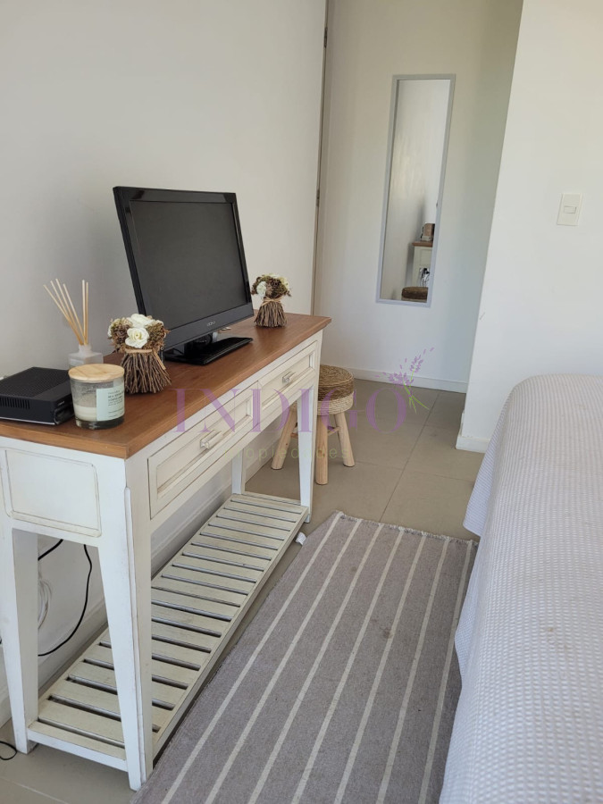 Apartamento Ref.1242 - Montoya, en alquiler 2 dorm con parrillero