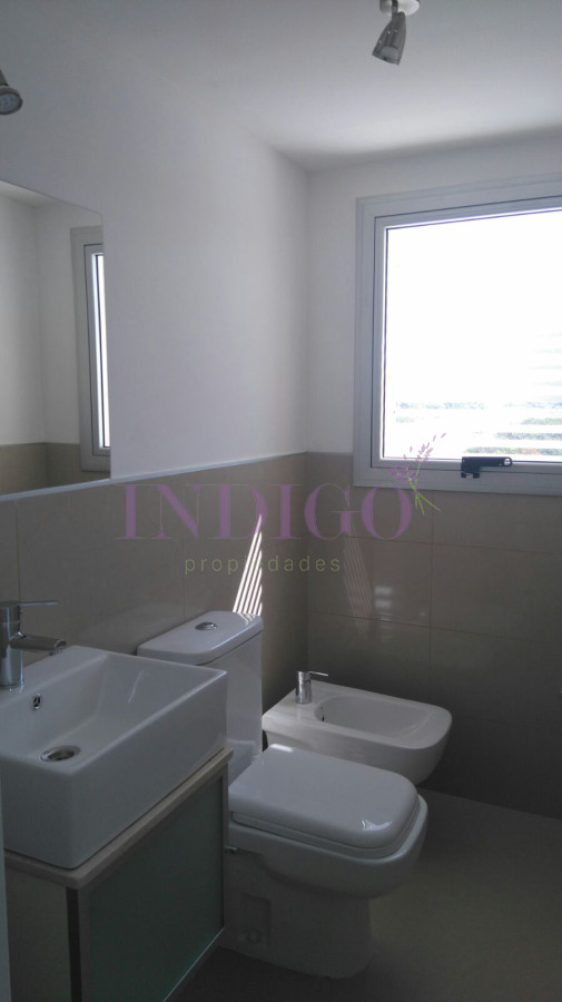 Apartamento Ref.596 - En venta playa Brava