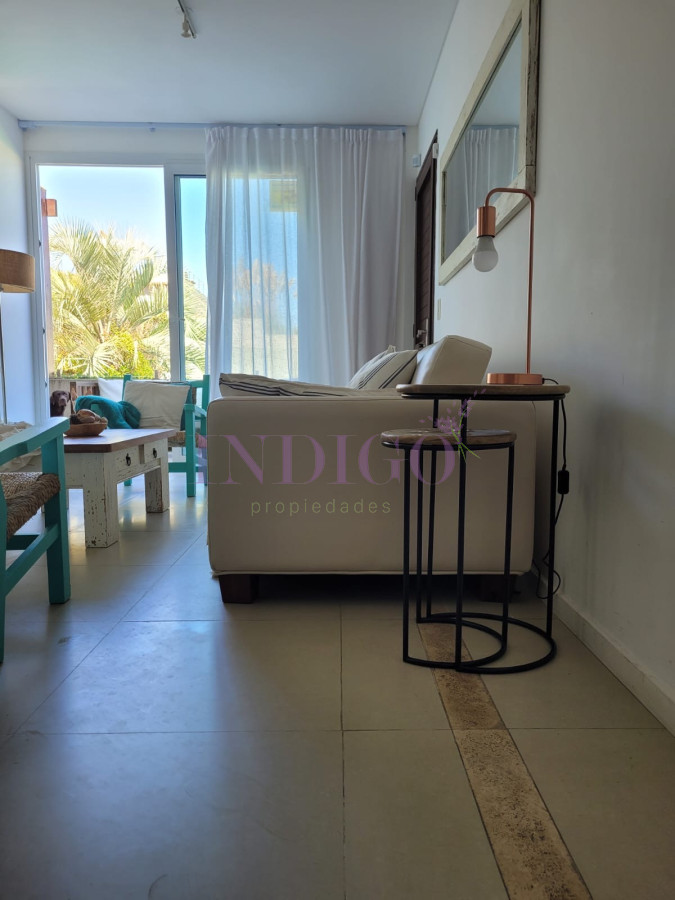 Apartamento Ref.1242 - Montoya, en alquiler 2 dorm con parrillero