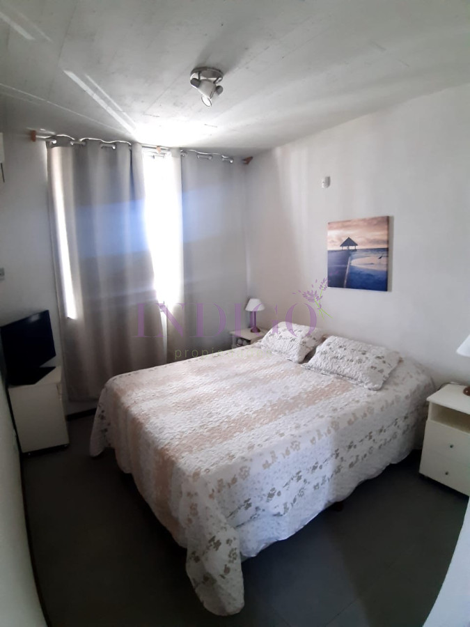 Apartamento Ref.133 - Departamento en alquiler en pleno corazón de Manantiales.en Manantiales, 2 dormitorios .
