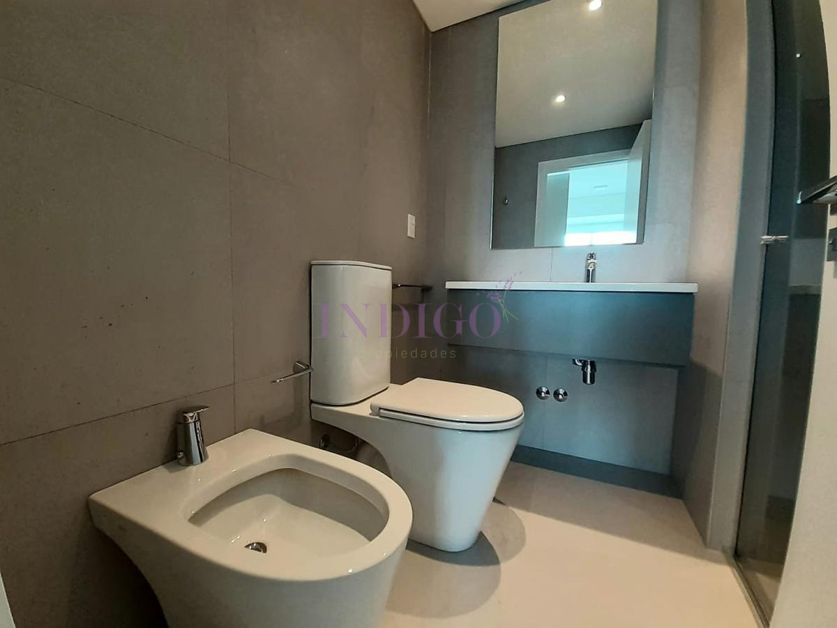 Apartamento Ref.888 - Apartamento 3 Dormitoritos y 3 Baños, en la Brava, full amenitites! 