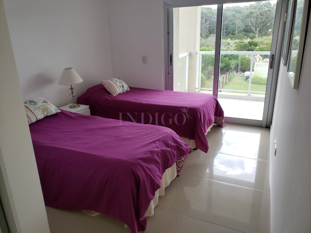 Apartamento Ref.596 - En venta playa Brava