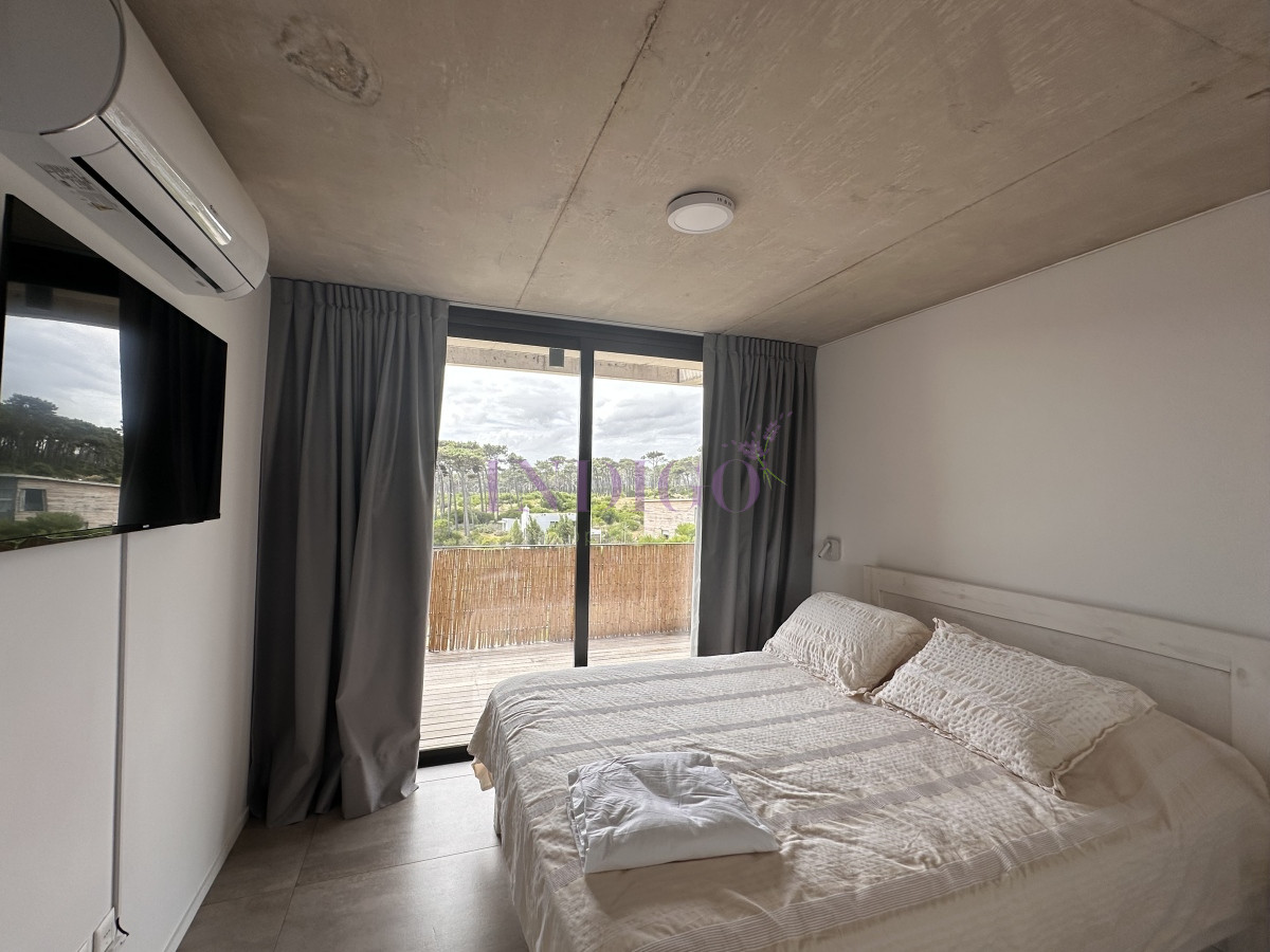 Apartamento Ref.1222 - En alquiler temporal, Penthouse en Manantiales, 3 ambientes.