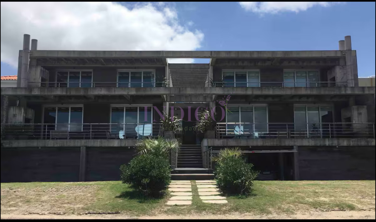 Apartamento Ref.958 - Departamento de 3 Dormitoritos primera linea de La Barra, a paso del Mar!