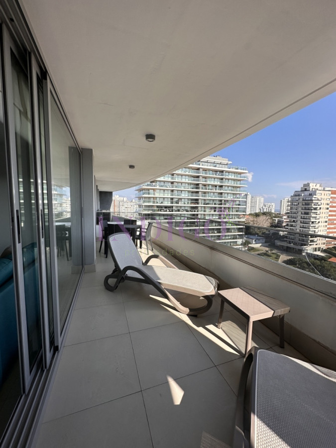 Apartamento Ref.756 - Apartamento en Brava full amenities, muy cómodo con buenos servicios 2 Dormitorios y 2 Baños