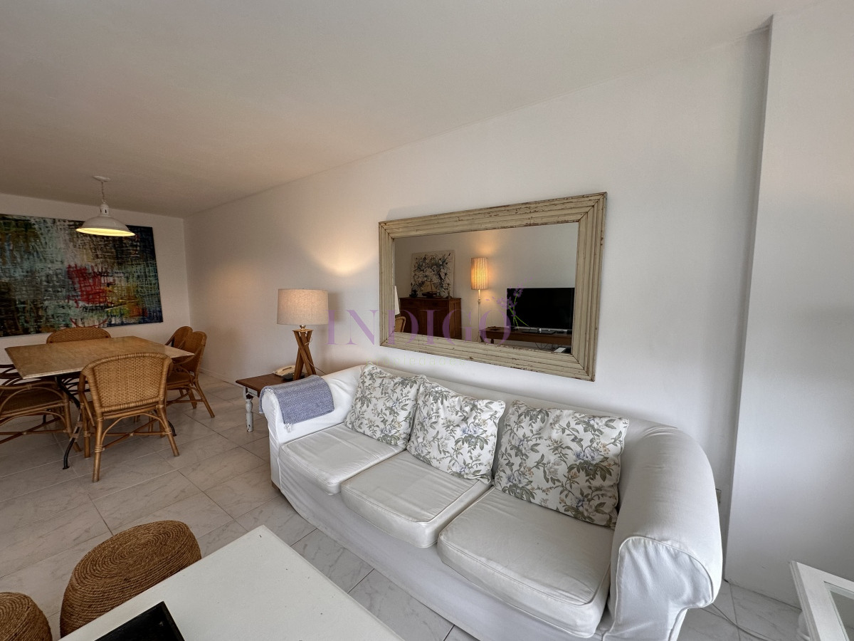 Apartamento Ref.384 - En alquiler, Montoya, 3 dorm en suite.