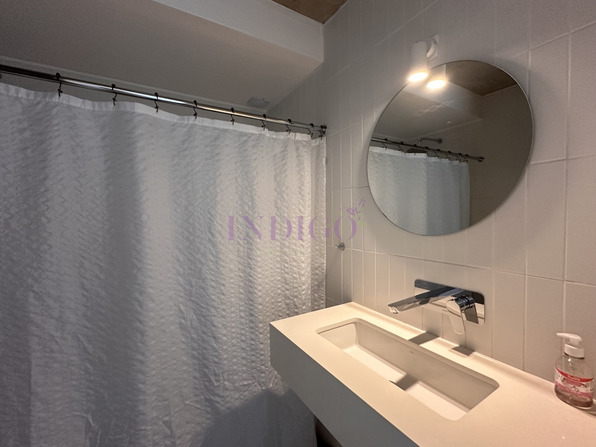 Apartamento Ref.1222 - En alquiler temporal, Penthouse en Manantiales, 3 ambientes.