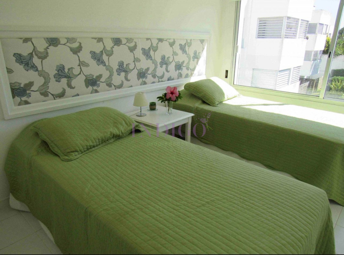 Apartamento Ref.585 - Alquiler 3 dormitorios Montoya