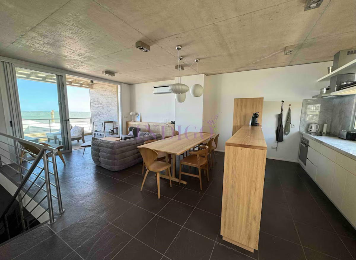 Apartamento Ref.958 - Departamento de 3 Dormitoritos primera linea de La Barra, a paso del Mar!