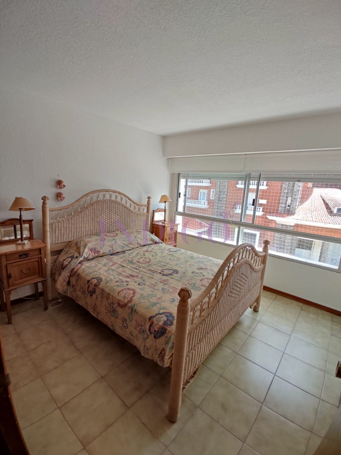 Apartamento Ref.644 - Apartamento con vista a la mansa, 2 dormitorios, 1 baño, muy luminoso!