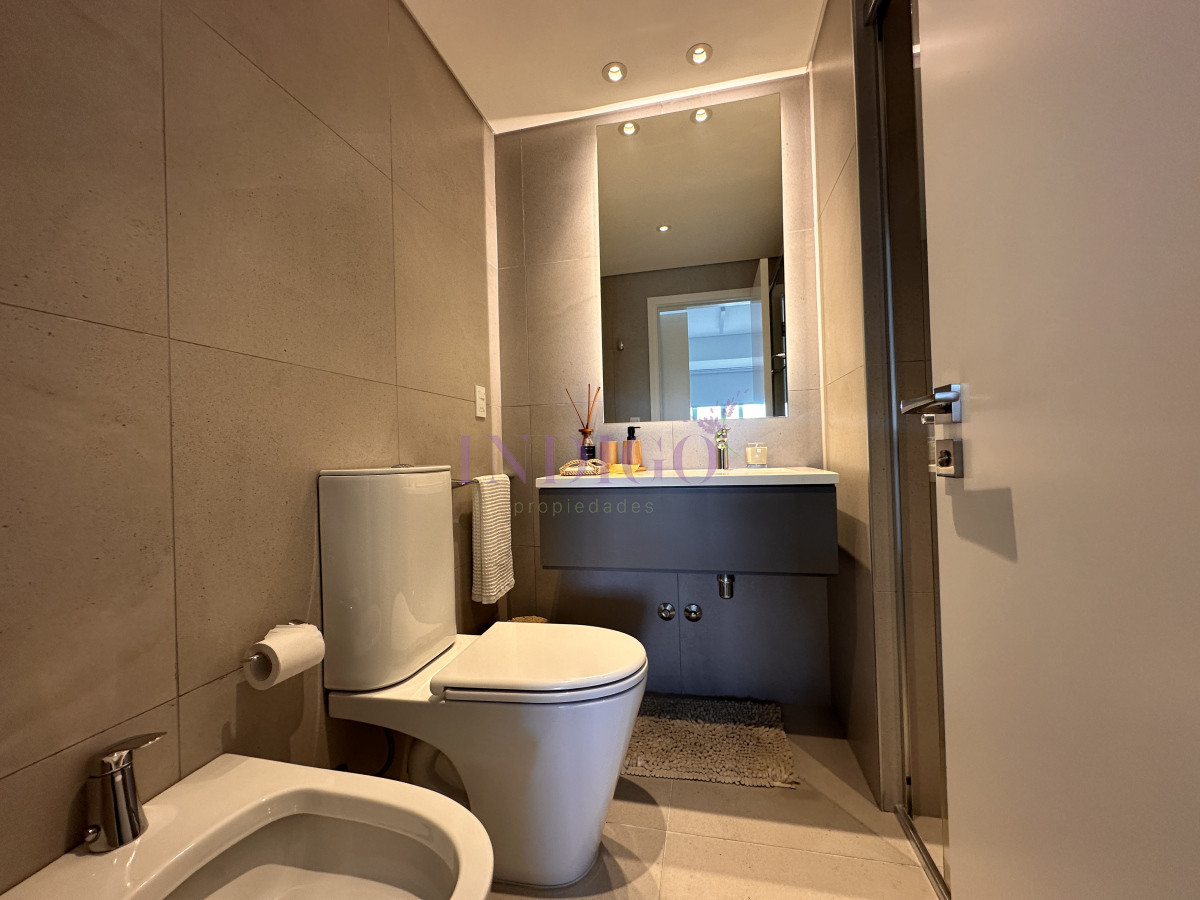 Apartamento Ref.1279 - En venta, Le Parc, 4 dorm, esquinero.