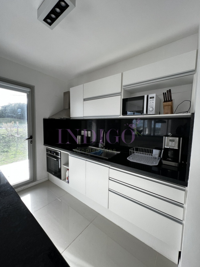 Apartamento Ref.1102 - Apartamento de 2 Dormitorios, con piscina y parrillero en la mansa