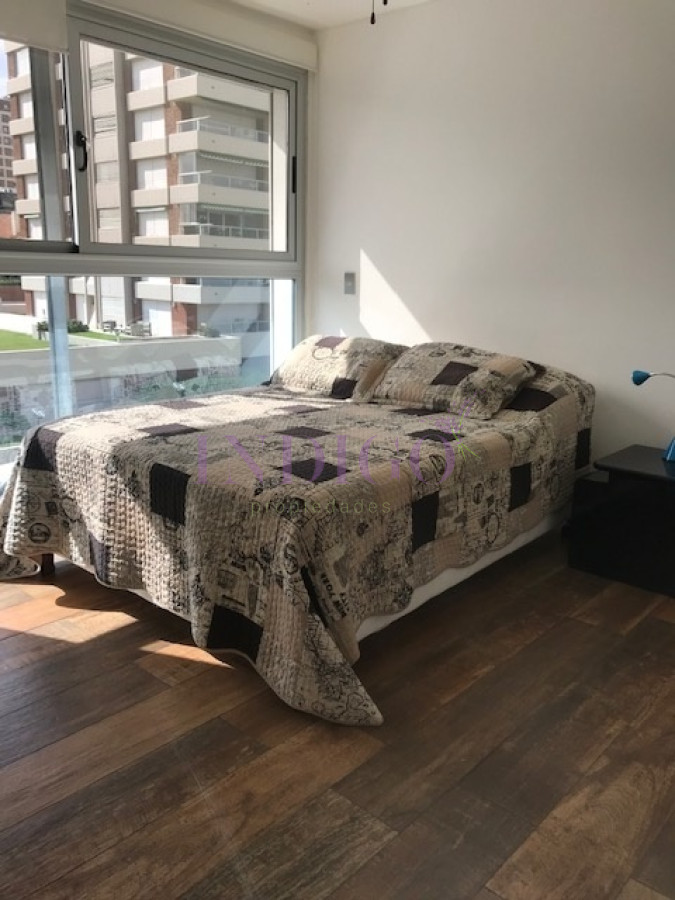 Apartamento Ref.400 - Espectacular departamento en venta frente al puerto de Punta del Este.