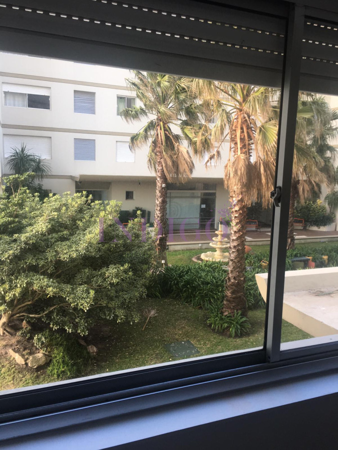 Apartamento Ref.677 - Apartamento Espacioso en zona de Junta Departamental, 2 dorm, 1 baño.