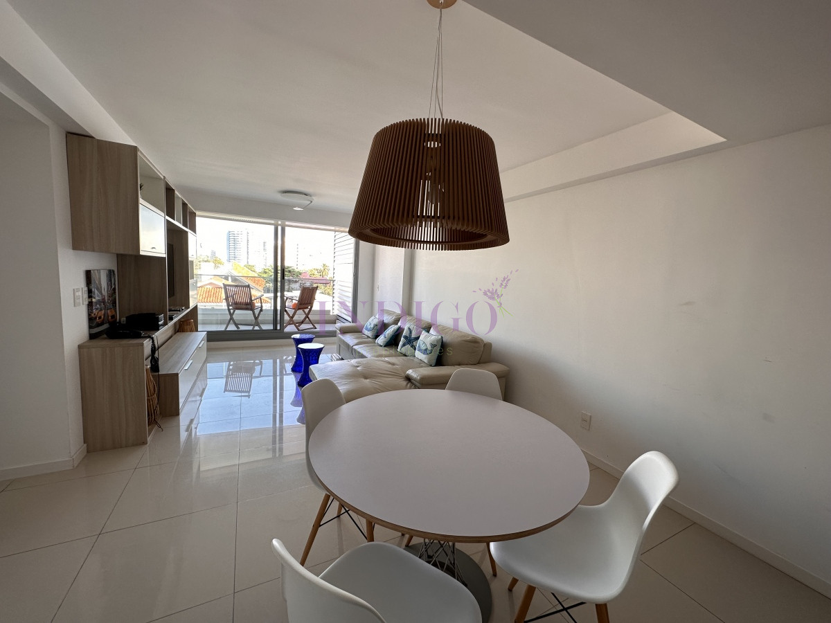 Apartamento Ref.752 - En alquiler 3 dormtorios parada 6 de la brava