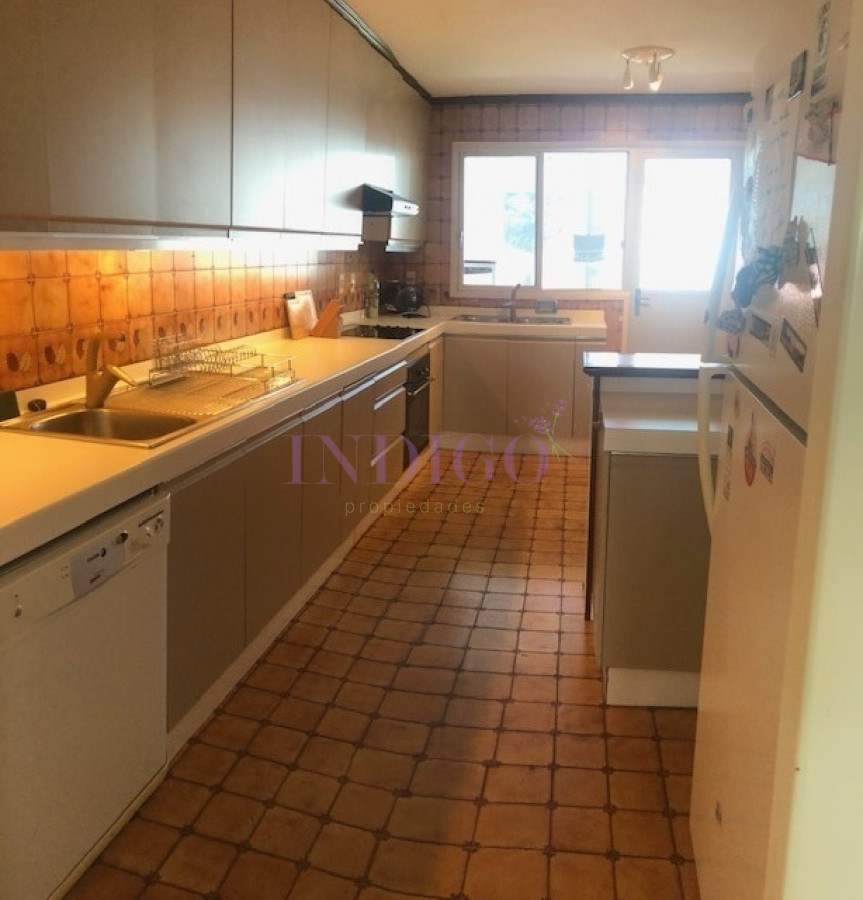 Apartamento Ref.400 - Espectacular departamento en venta frente al puerto de Punta del Este.