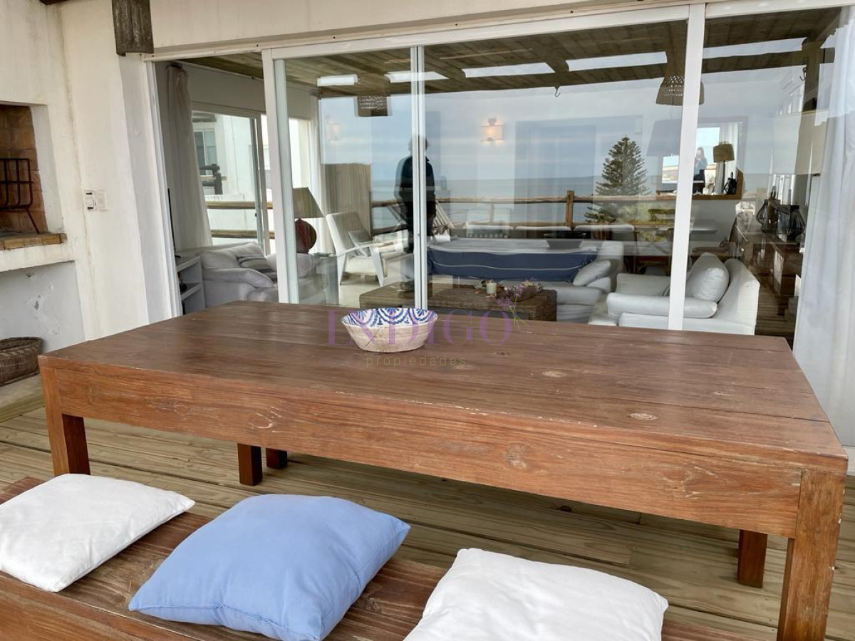 Apartamento Ref.448 - Venta, La Barra, 5 ambientes, con parrillero.