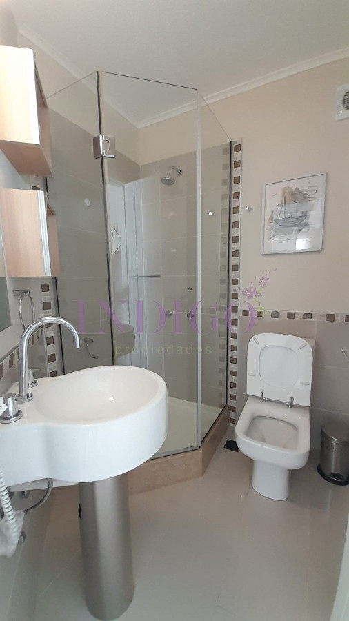 Apartamento Ref.8 - En Venta, Ocean Drive,2 dorm, Punta del Este