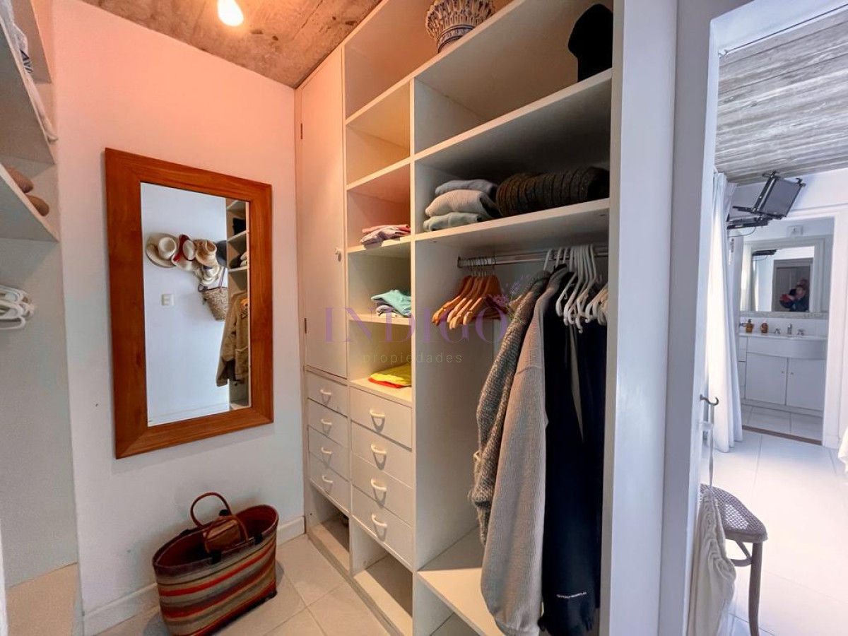 Apartamento Ref.448 - Venta, La Barra, 5 ambientes, con parrillero.