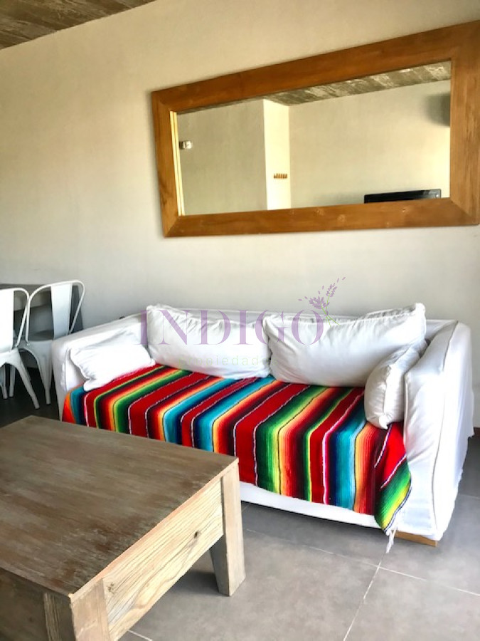 Apartamento Ref.43 - Alquiler en Manantiales, 3 cuartos con parrilla.
