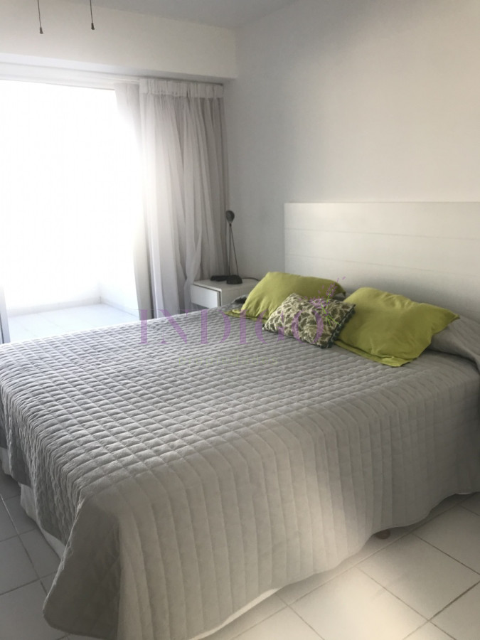 Apartamento Ref.583 - Venta y alquiler en Montoya, servicio de playa y de mucama.