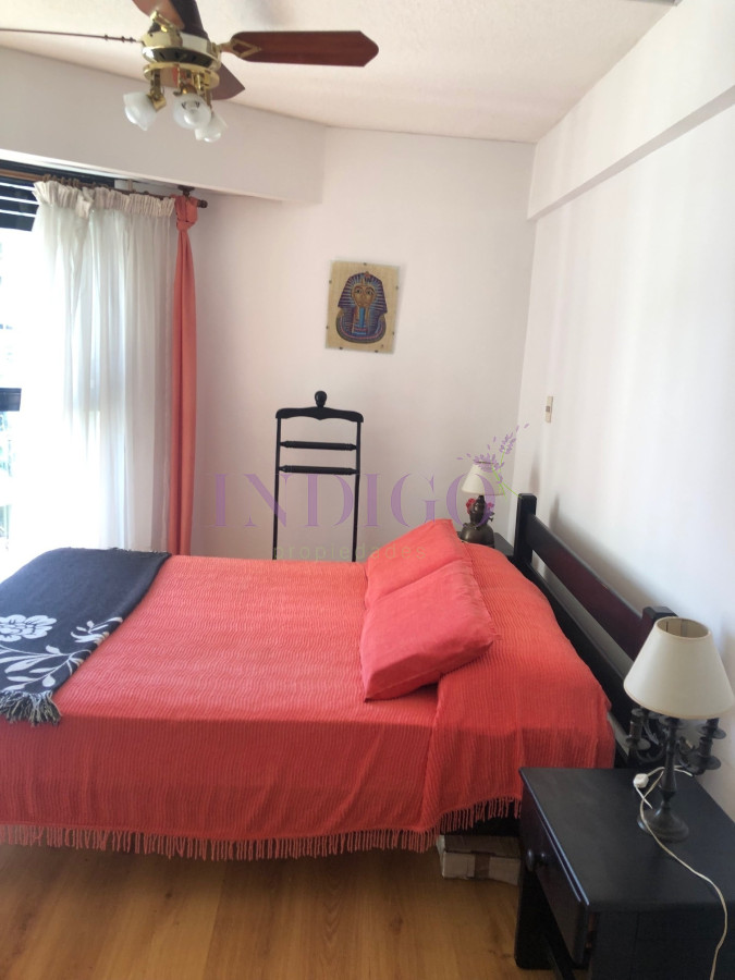 Apartamento Ref.393 - Buena oportunidad!!! Frente al mar, con todos los servicios, buena renta.