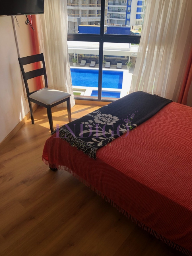 Apartamento Ref.393 - Buena oportunidad!!! Frente al mar, con todos los servicios, buena renta.