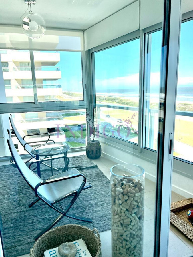 Apartamento Ref.116 - Torre Le Parc está ubicada en Rambla Lorenzo Batlle Pacheco y Av. Roosevelt, en primera línea frente al mar.