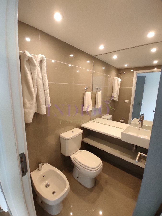 Apartamento Ref.224 - Muy buen departamento  en Mansa, 2 dormitorios .