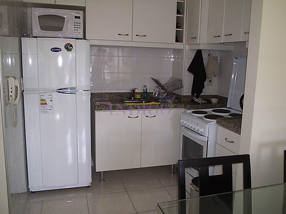 Apartamento Ref.464 - En alquiler anual o de temporada en edificio Doce Lunas.