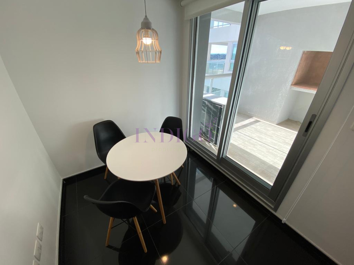 Apartamento Ref.899 - Apartamento 2 Dormitoritos y 2 Baños, con vista al mar!