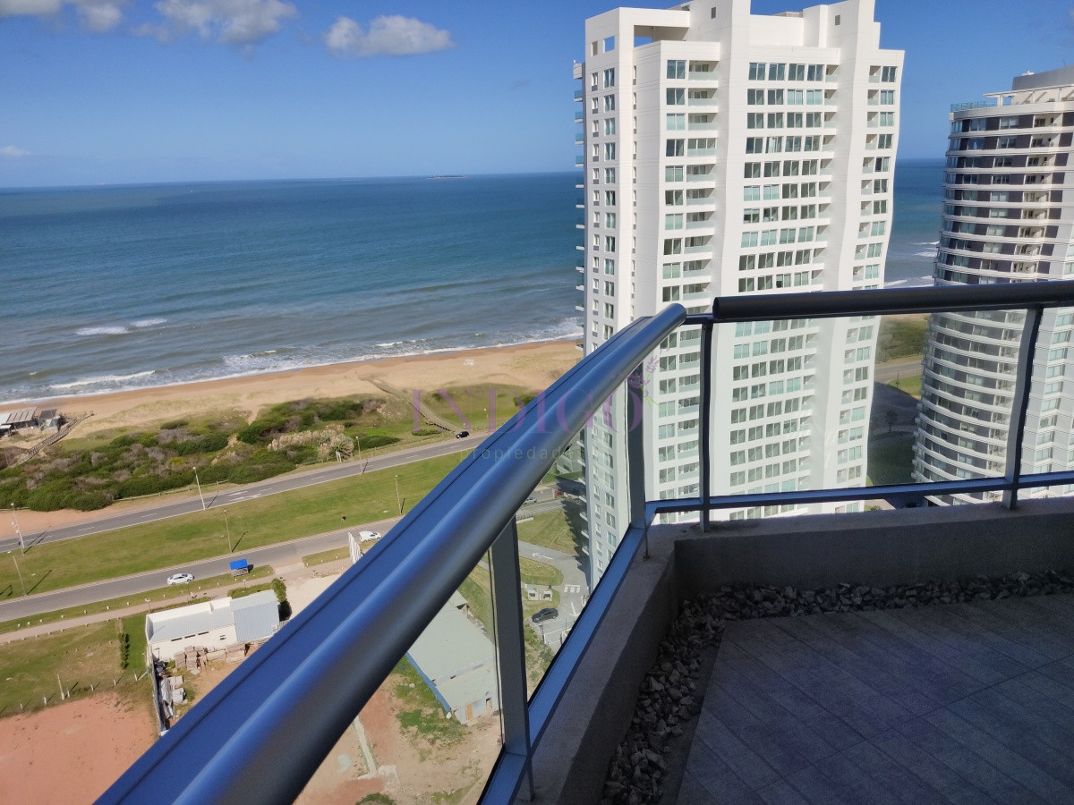 Apartamento Ref.351 - Muy buen Departamento alquiler frente al mar en la  Brava, 3 dormitorios