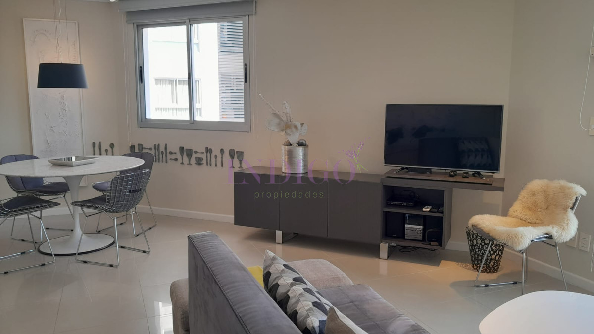 Apartamento Ref.8 - En Venta, Ocean Drive,2 dorm, Punta del Este