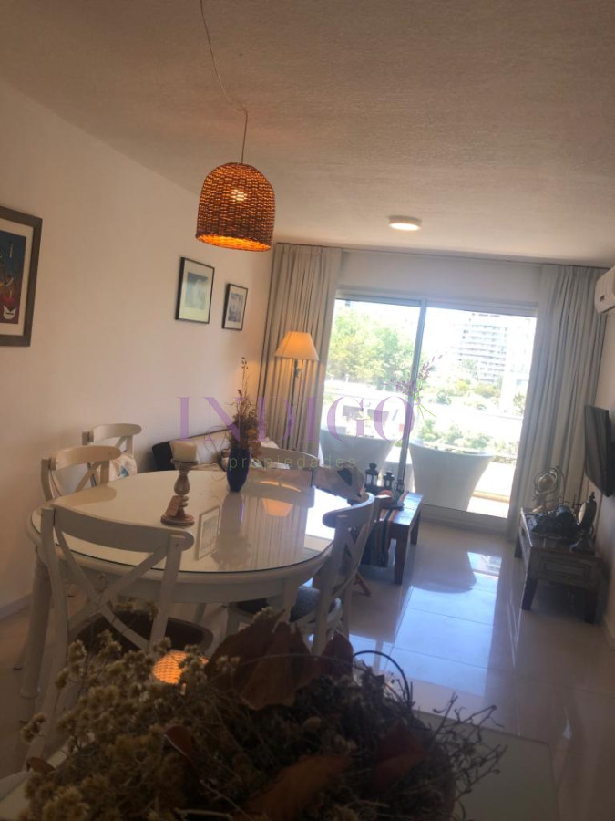 Apartamento Ref.507 - en alquiler playa brava de 2 dormitorios