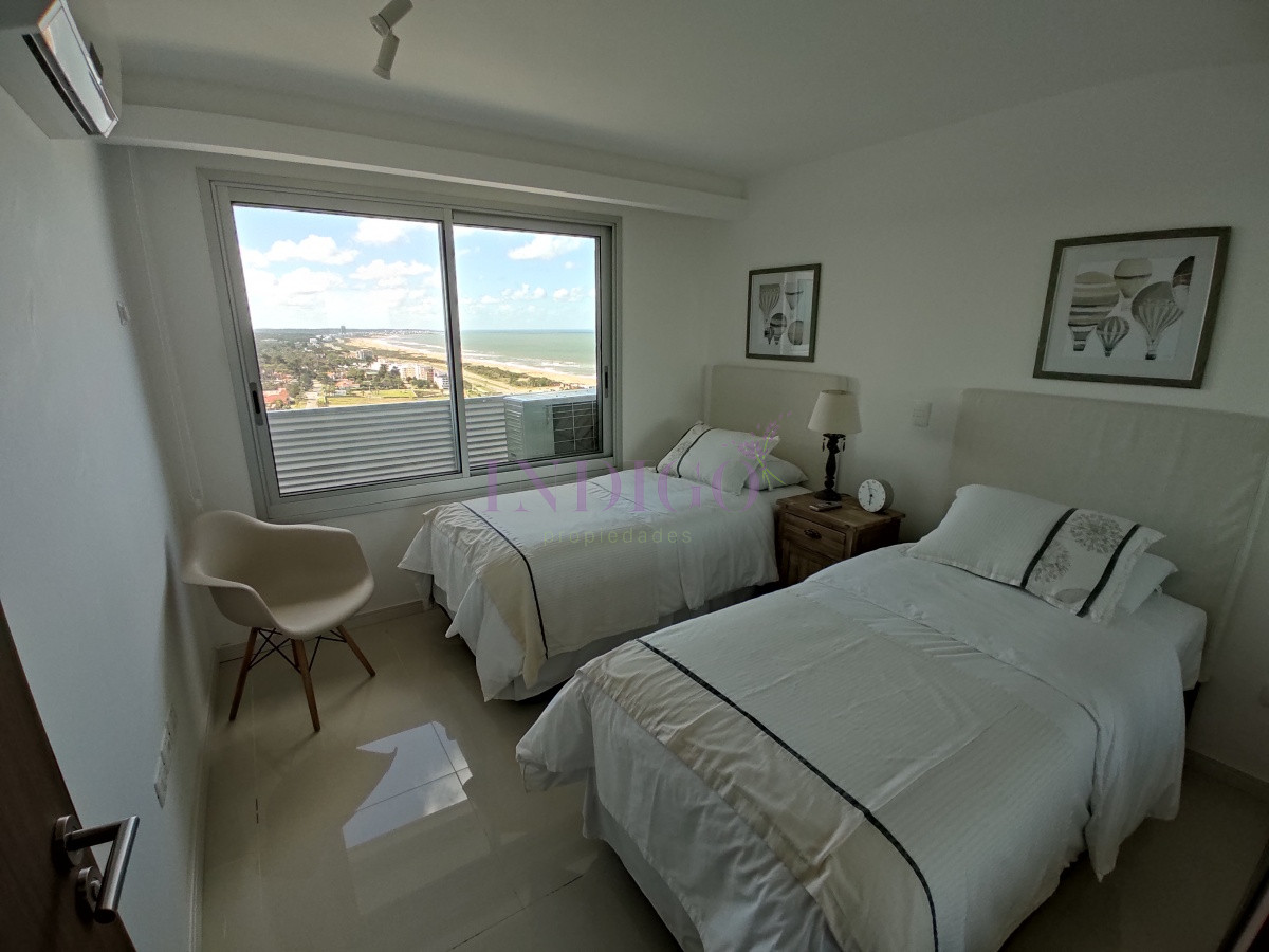 Apartamento Ref.351 - Muy buen Departamento alquiler frente al mar en la  Brava, 3 dormitorios