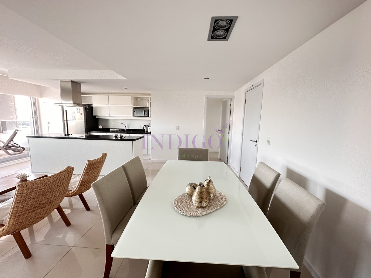Apartamento Ref.756 - Apartamento en Brava full amenities, muy cómodo con buenos servicios 2 Dormitorios y 2 Baños
