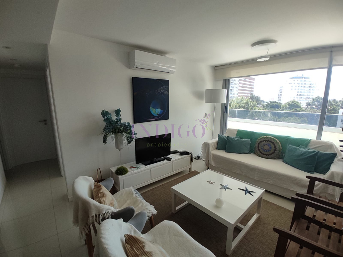Apartamento Ref.755 - En venta y alquiler, playa Brava