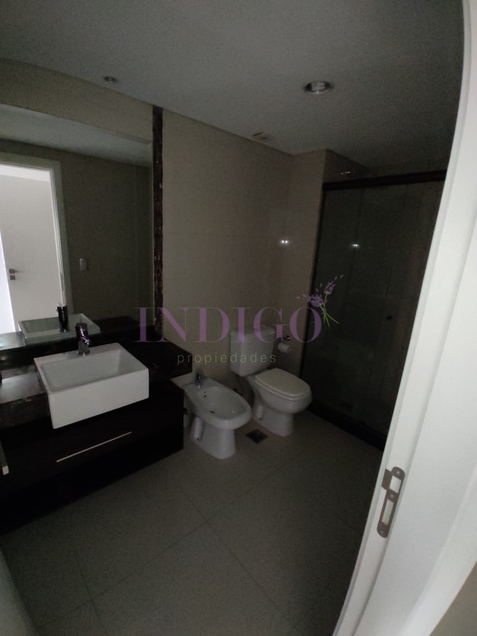 Apartamento Ref.730 - Amplio apartamento en primera fila Mansa con excelente vista