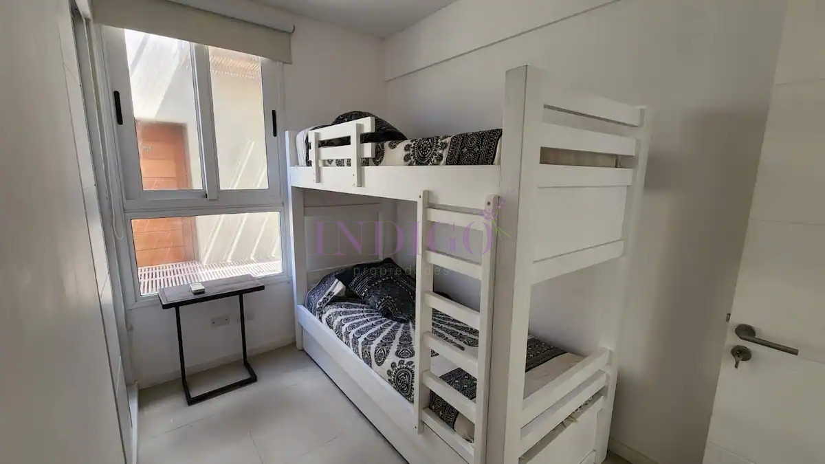 Apartamento Ref.962 - Alquiler de apartamento 4 dormitorios, La Barra, Uruguay