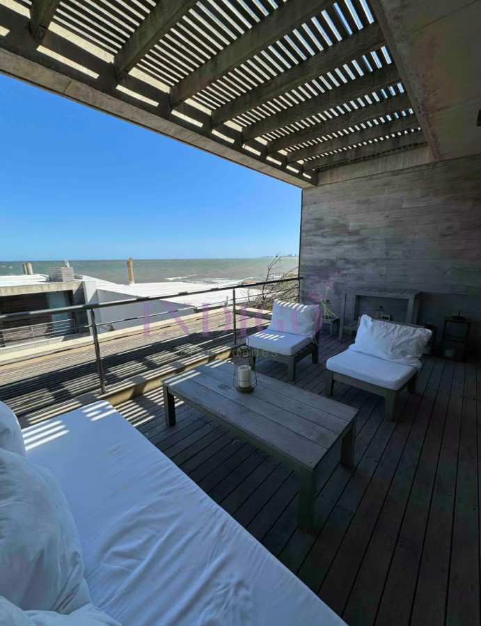 Apartamento Ref.958 - Departamento de 3 Dormitoritos primera linea de La Barra, a paso del Mar!