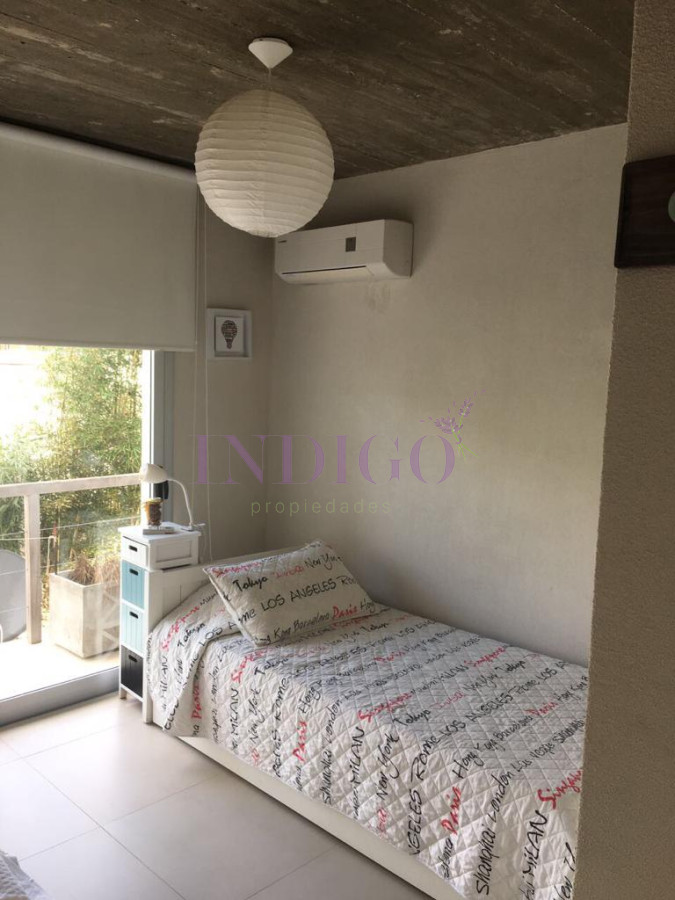 Apartamento Ref.494 - Departamento en alquiler en Manantiales, a pasitos de playa Bikini.