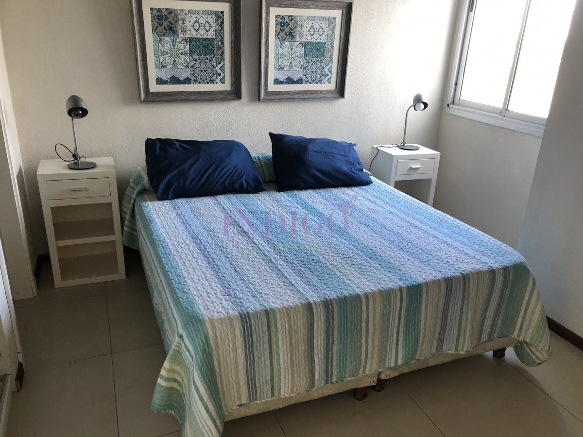 Apartamento Ref.495 - Alquiler en Manantiales departamento de 2 dormitorios.