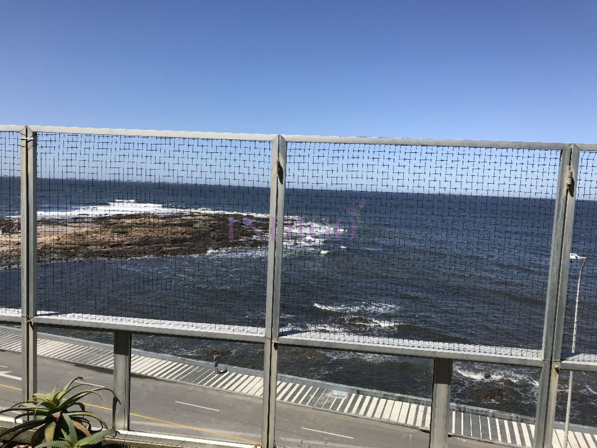 Apartamento Ref.108 - Departamento en alquiler en la Península a mts de playa El Emir.