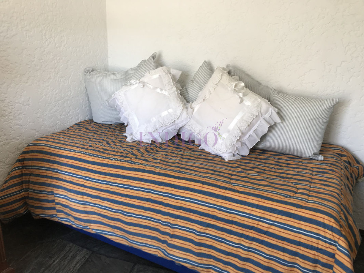 Apartamento Ref.108 - Departamento en alquiler en la Península a mts de playa El Emir.