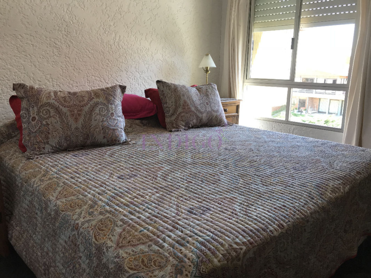 Apartamento Ref.108 - Departamento en alquiler en la Península a mts de playa El Emir.